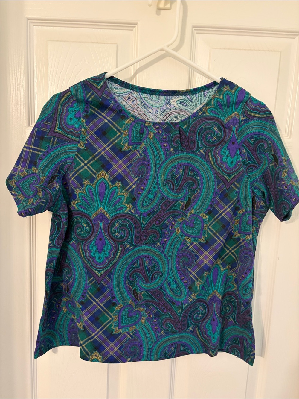 Women's Green & Purple Paisley Short Sleeve Top Sz Small Like new